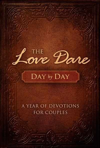 LOVE DARE DAY BY DAY (REPACK)